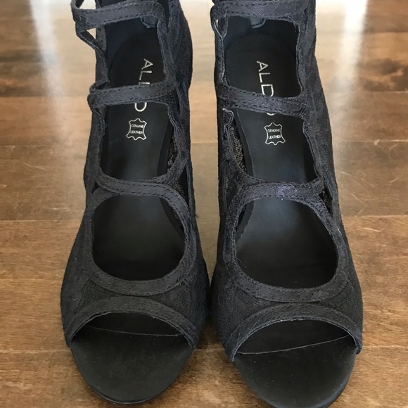 ALDO open-toe lace zip-up heels - Picture 2 of 5